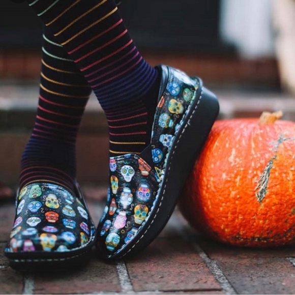 Alegria Leather Sugar Skulls Nursing Flat-form Loafer Women’s Size EU37/US 7-7.5 - Picture 2 of 16